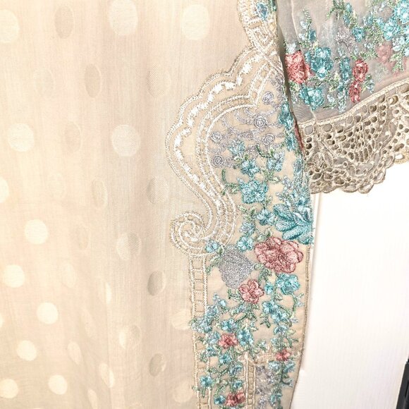 Maria b 3 Piece Lawn Suit - Picture 5 of 13